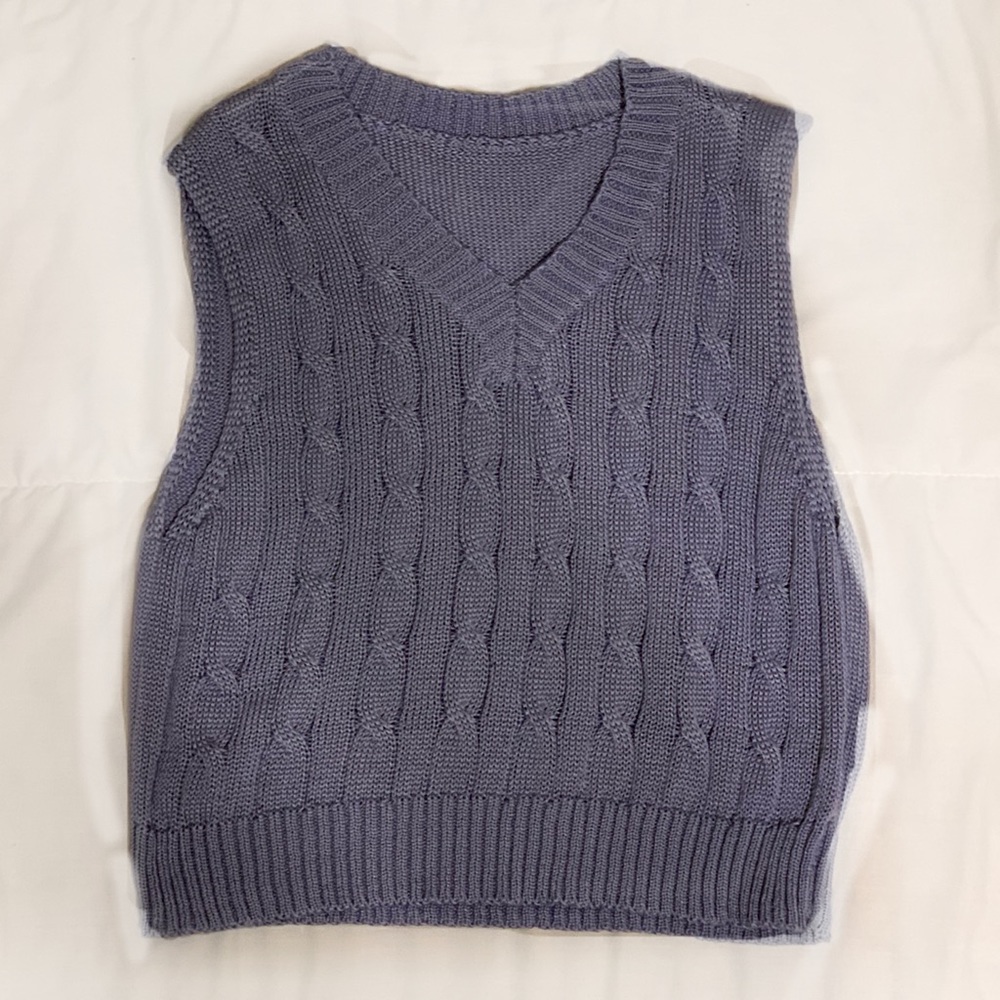 Cropped sweater vest